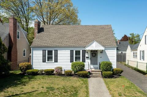 288 Abbott St, Springfield, MA 01118 photo 2