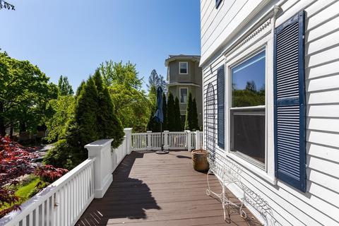 11 Circuit Ave E, Worcester, MA 01603 photo 5