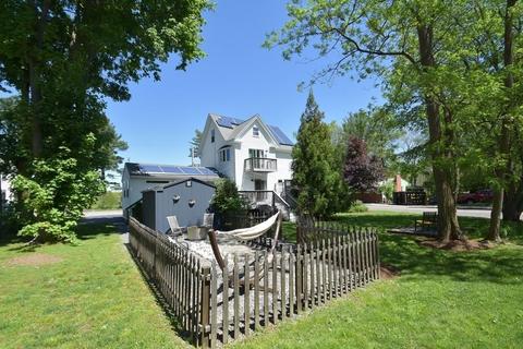 98 Walnut St, Framingham, MA 01702 photo 5