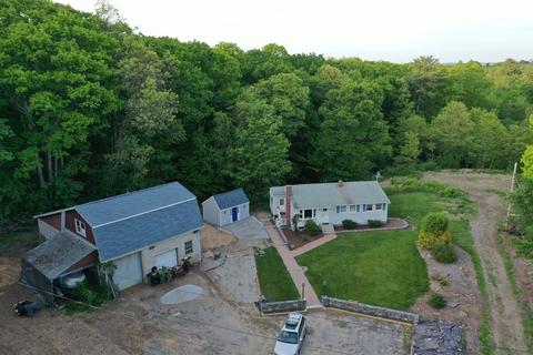 51 Redfield Rd, Worcester, MA 01603 photo 1