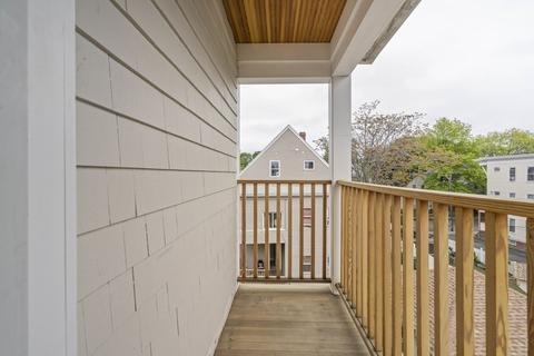 25 Brimblecom St, Lynn, MA 01902 photo 15