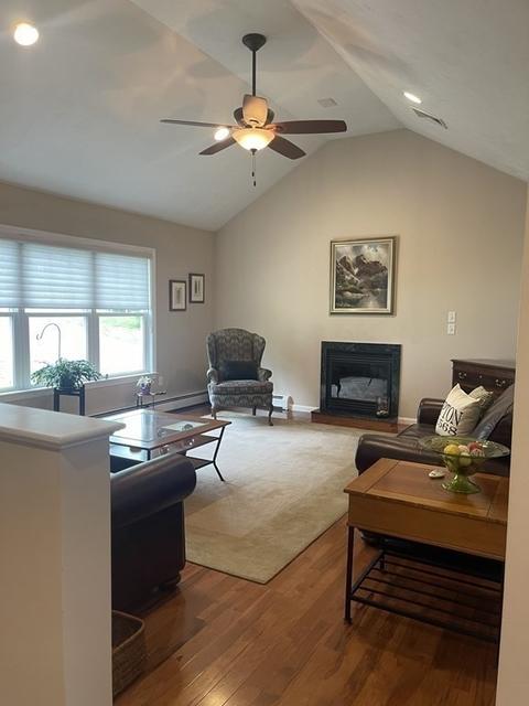 36 Brooks St, Upton, MA 01568 photo 4