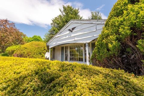 13 Tulane Rd, Danvers, MA 01923 photo 2