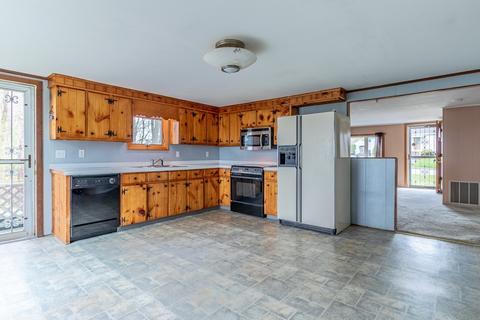 1044 Spencer St, Fall River, MA 02721 photo 8