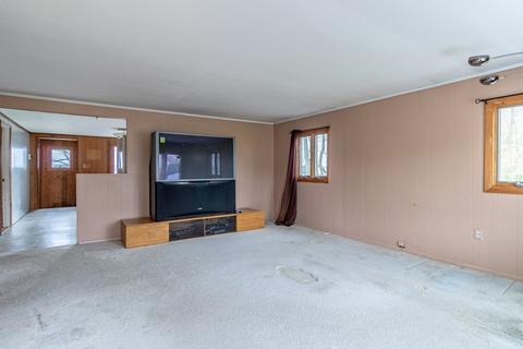 1044 Spencer St, Fall River, MA 02721 photo 12