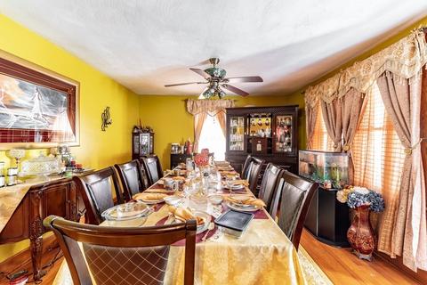 123 Wilber St, Springfield, MA 01104 photo 4
