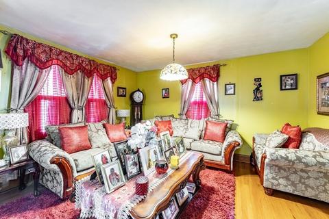 123 Wilber St, Springfield, MA 01104 photo 7