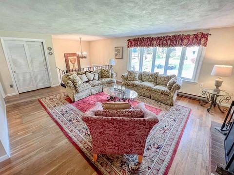 3 Hampton Ln, Andover, MA 01810 photo 5