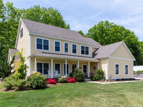 7 Shaker Ln, Walpole, MA 02081 photo 1