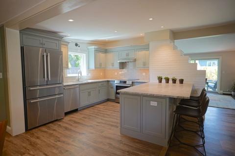 2 Andover Rd, Beverly, MA 01915 photo 2