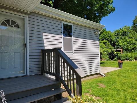 25 Acushnet Ave, Worcester, MA 01606 photo 3