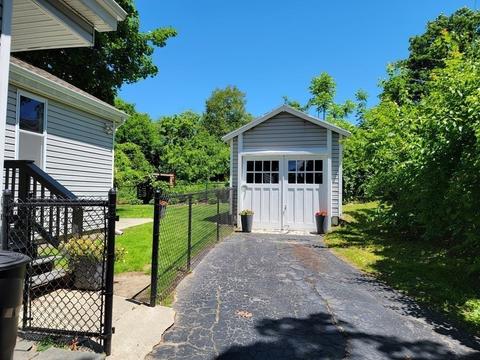 25 Acushnet Ave, Worcester, MA 01606 photo 4