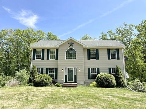 1989 Greenwich Rd, Hardwick, MA 01082 photo 1