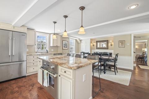 10 Lee St, Marblehead, MA 01945 photo 5