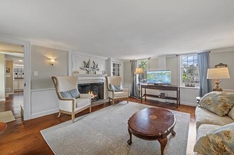 10 Lee St, Marblehead, MA 01945 photo 9