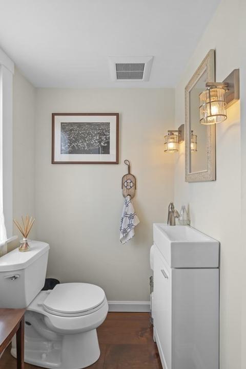 10 Lee St, Marblehead, MA 01945 photo 11
