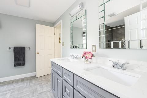 52 Hemlock Dr, Mashpee, MA 02649 photo 22