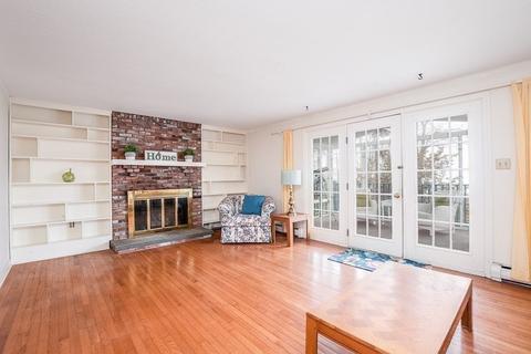 52 Hemlock Dr, Mashpee, MA 02649 photo 12