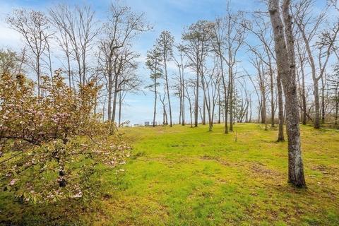52 Hemlock Dr, Mashpee, MA 02649 photo 2