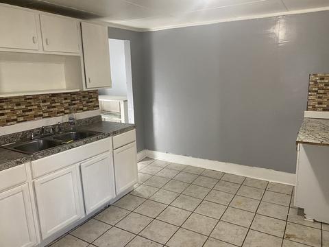 514 Chestnut St, Springfield, MA 01107 photo 3