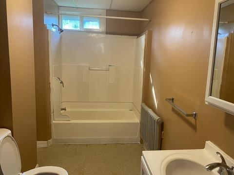 514 Chestnut St, Springfield, MA 01107 photo 4