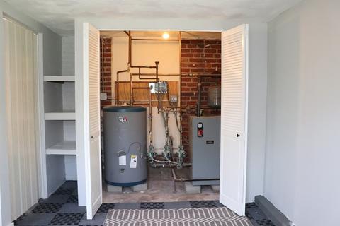 10 Spring St, Lawrence, MA 01841 photo 9