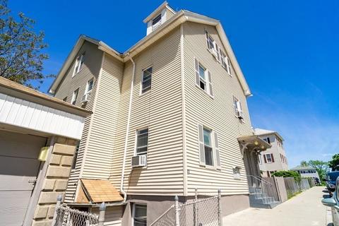 94 Eastern Ave, Worcester, MA 01605 photo 2
