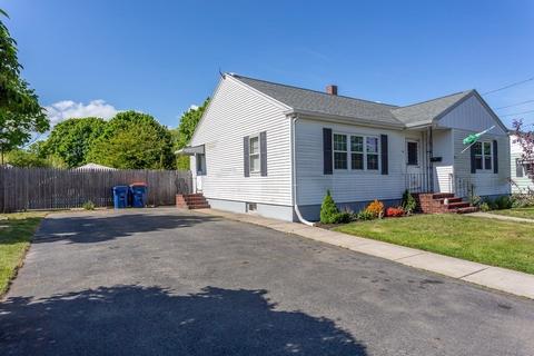 92 Cedar St, Fairhaven, MA 02719 photo 2