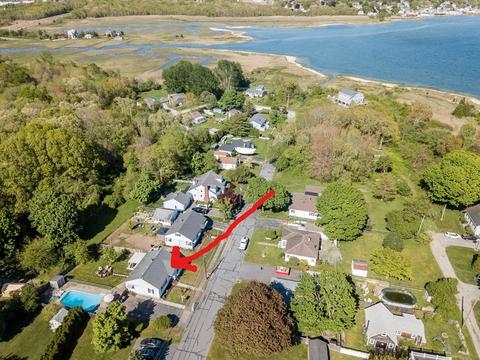 92 Cedar St, Fairhaven, MA 02719 photo 1