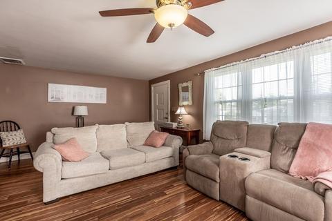 92 Cedar St, Fairhaven, MA 02719 photo 4