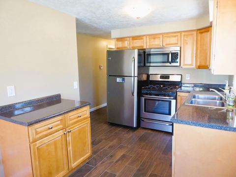 7 Garrity St, Chicopee, MA 01020 photo 4