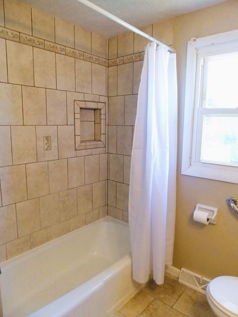 7 Garrity St, Chicopee, MA 01020 photo 10