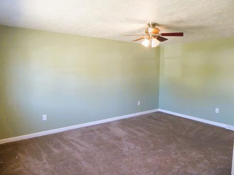 7 Garrity St, Chicopee, MA 01020 photo 5