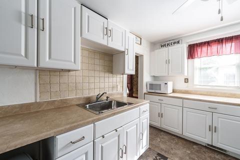 87 Warrenton St, Springfield, MA 01109 photo 4