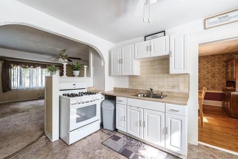 87 Warrenton St, Springfield, MA 01109 photo 6