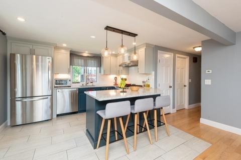 19 Marsh Ave, Beverly, MA 01915 photo 12