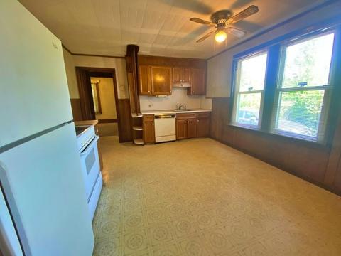 377 Parker St, Springfield, MA 01129 photo 4