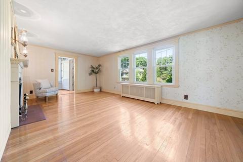 335 Summer Ave, Reading, MA 01867 photo 12