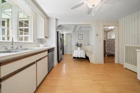 335 Summer Ave, Reading, MA 01867 photo 5