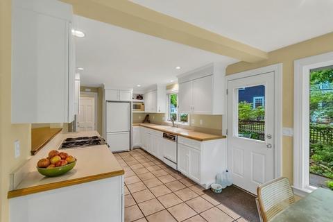 16 Northgate, Wellesley, MA 02482 photo 12
