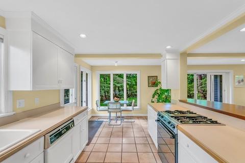 16 Northgate, Wellesley, MA 02482 photo 11