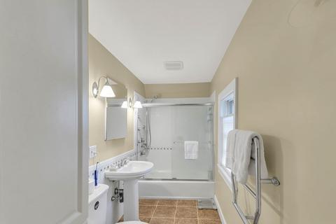 16 Northgate, Wellesley, MA 02482 photo 20