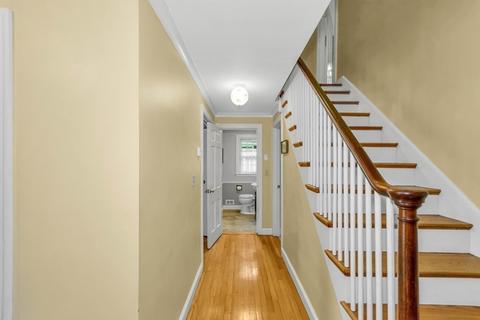 16 Northgate, Wellesley, MA 02482 photo 3