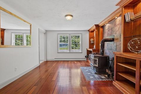 381 Main St, Townsend, MA 01474 photo 5