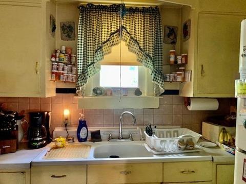 105 Britton St, Chicopee, MA 01020 photo 8