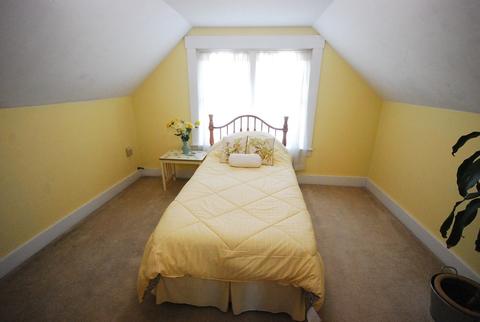 328 Abbott St, Springfield, MA 01118 photo 21