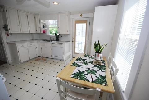 328 Abbott St, Springfield, MA 01118 photo 13