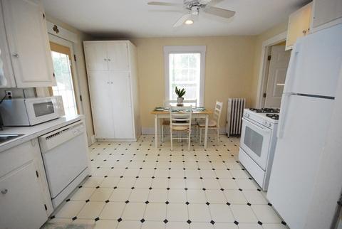 328 Abbott St, Springfield, MA 01118 photo 9
