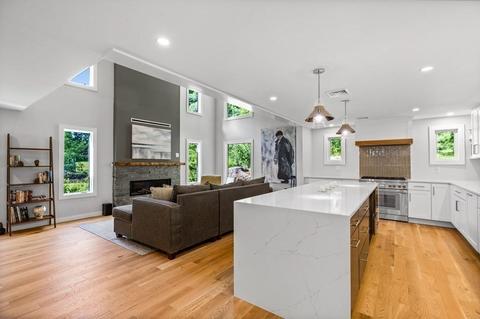 142 Ward St, Hingham, MA 02043 photo 4
