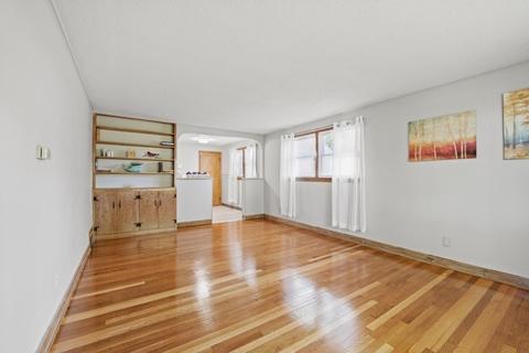 49 Exeter St, West Springfield, MA 01089 photo 17